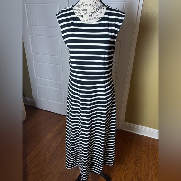 J. Crew Cap-Sleeve Knit Midi Dress in Black & White Stripe Size S - Picture 3 of 7